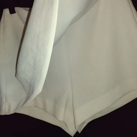 BCBGgeneration Skort - Picture 4 of 15